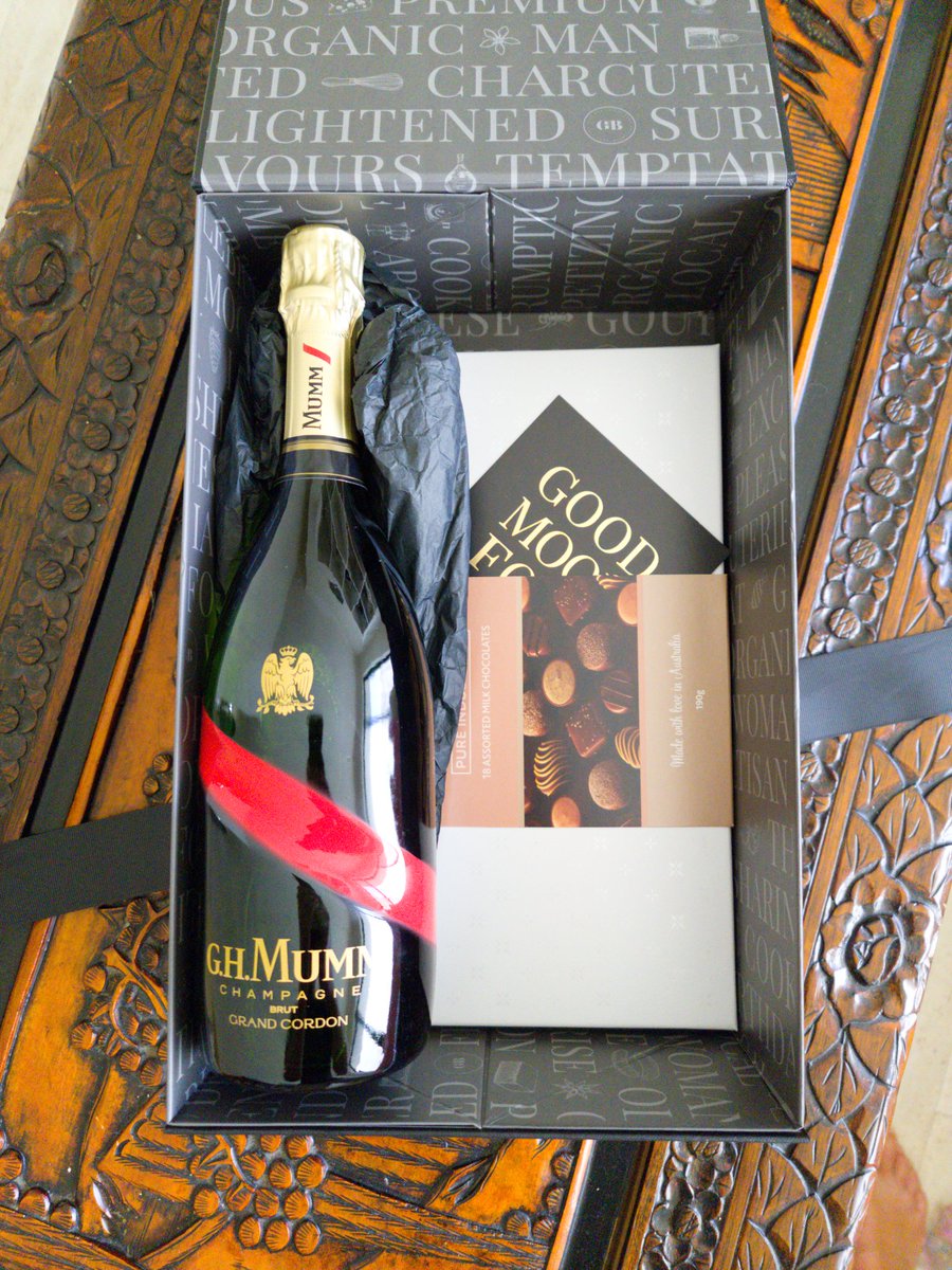 DuneHaggar's tweet image. 🤩Thanks Sam and co at @FortressMelb for the pressie! 
🧌Kids back at school (the littlest just started high school today) and yet the bottle is still unopened?! #ElfControl #yay #fortress
