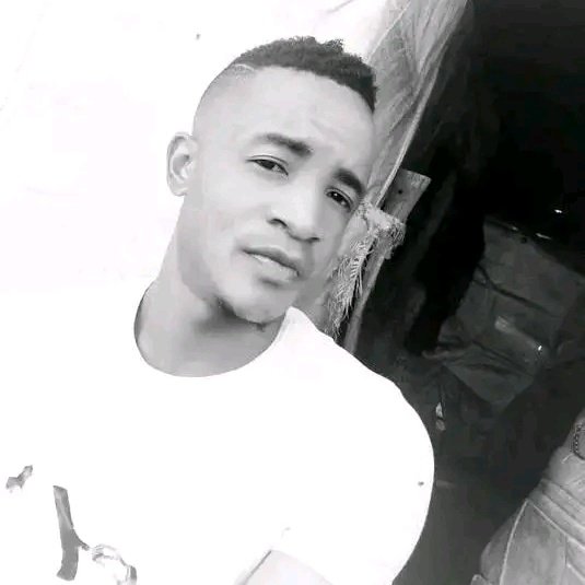 CesarKalenga's tweet photo. #NouvellePhotoDeProfil https://t.co/tsgjp82X0T