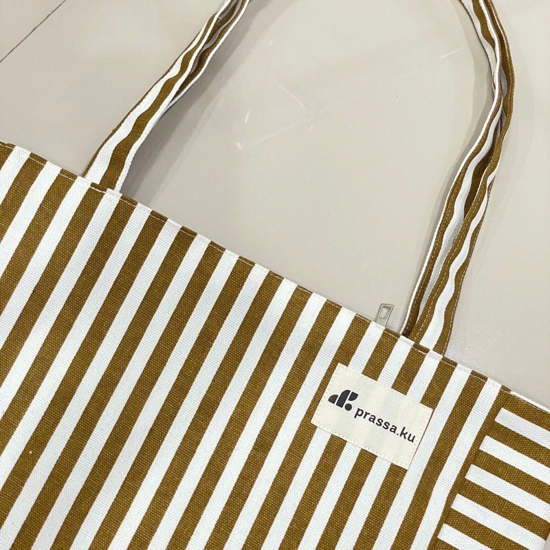 racunambis's tweet photo. totebag zipper series prassaku✨

https://t.co/nj5NfuKx1j https://t.co/c1erKpc98E