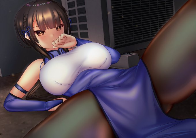 「ふぅ…ここならバレずに交渉できるな…」
 「人ナイ場所、アナタ一体誰あるカ?あとチャック全開アル!」
「ウチのカフェで働いてみない?
 今なら3食付きでおやつにバナナもついてるよ」
 「怖い人ナイ安心した
  …いやチャック閉めるヨ早く!怖いヨ!
  ん?バナナってもしやチャックのそ 