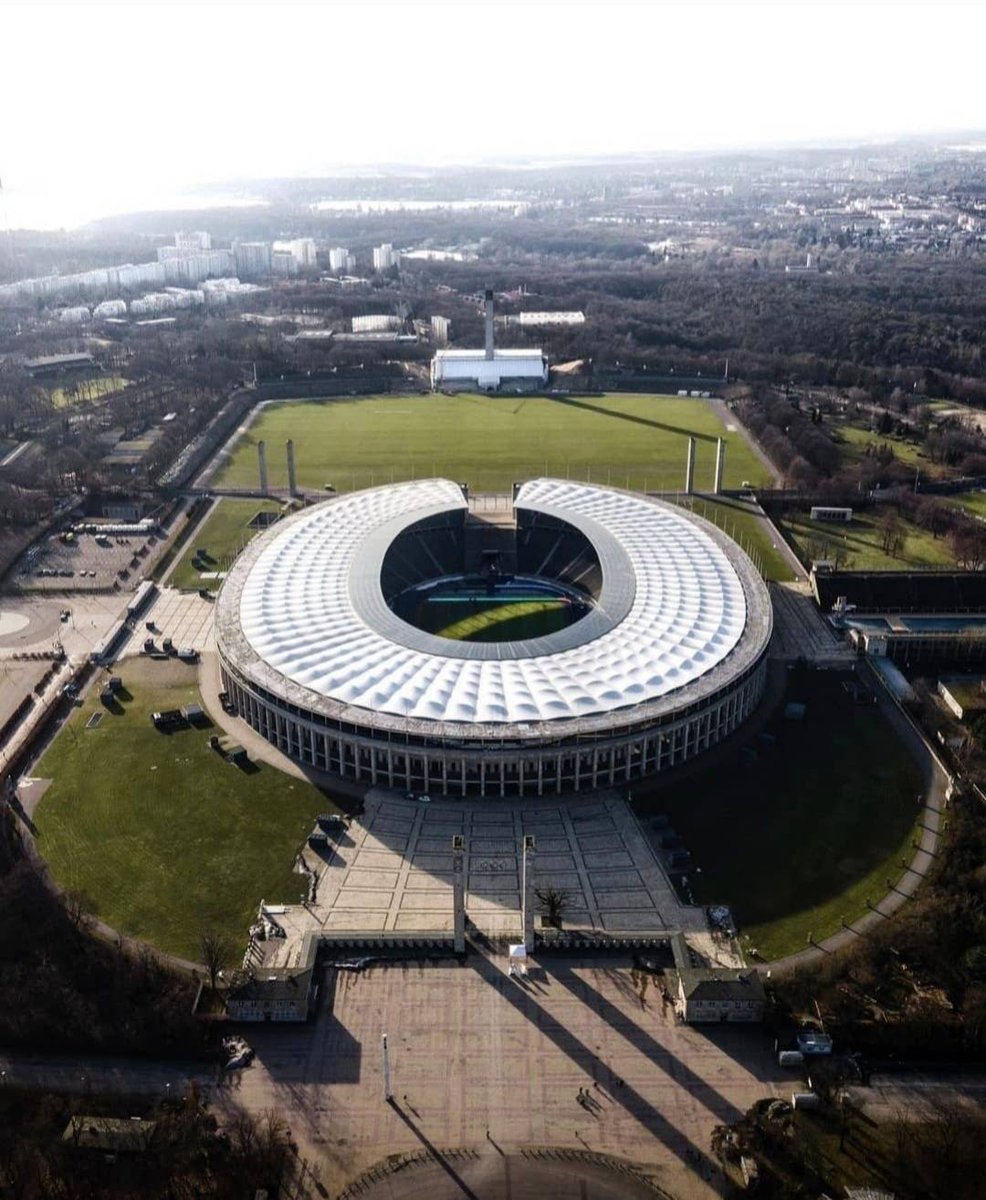 footydevotion's tweet photo. Hands up if you have watched a game at Hertha Berlin? 🇩🇪✈️⚽️ https://t.co/h7tREN9rbP