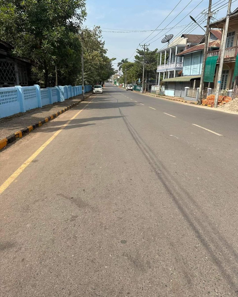 IrrawaddyNews's tweet photo. Streets lie deserted in Mon State townships as Myanmar observes a silent strike on the second anniversary of the coup on Feb. 1. #WhatsHappeningInMyanmar https://t.co/bIa4ygt6Of