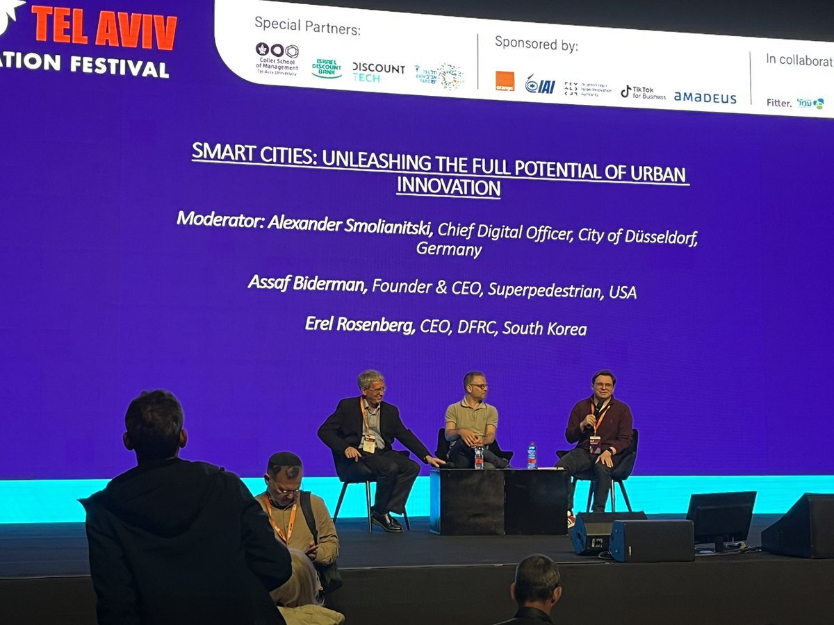istechkin's tweet photo. The final panel today at #dldtlv23 #DLD is called: “#Smartcities: unleashing the full potential of urban innovation. https://t.co/Qq21gWJBPj