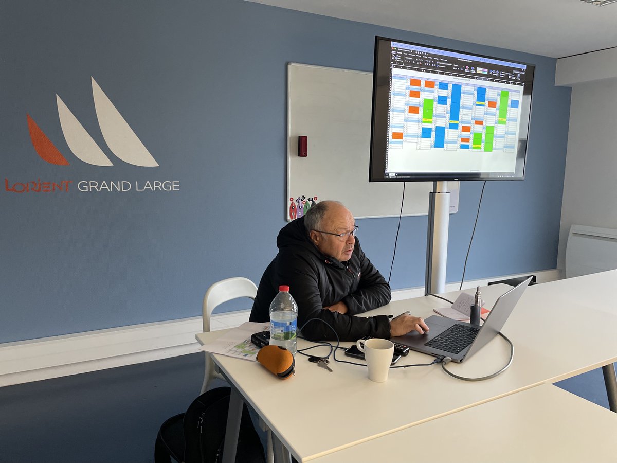 Lgrandlarge's tweet photo. [FIGARO] C'est la rentrée des figaristes aujourd'hui chez LGL ! On commence par un stage de 3 jours en solo ou en double, encadré par Bertrand Pacé ! 

#LGL #MadeInLorient #Reprise #FB3

@LorientAgglo @ClasseFigaro @TomDolan650 @benoit_mariette @JaiMeGARNIER https://t.co/eClLft3oDQ
