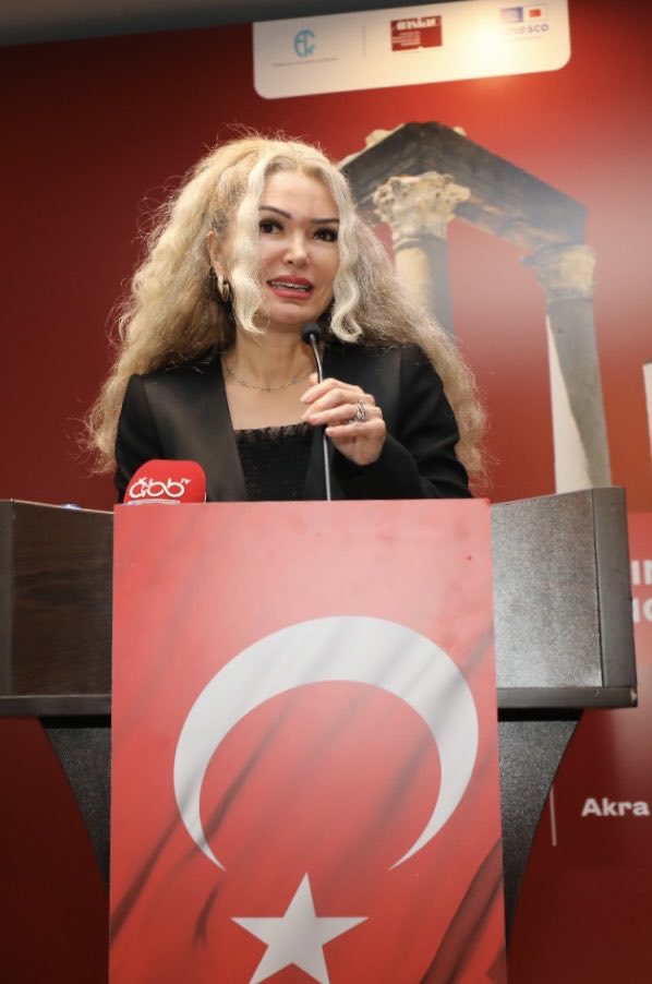 Kamile Perçin Akgül (@kamileakgul) on Twitter photo 