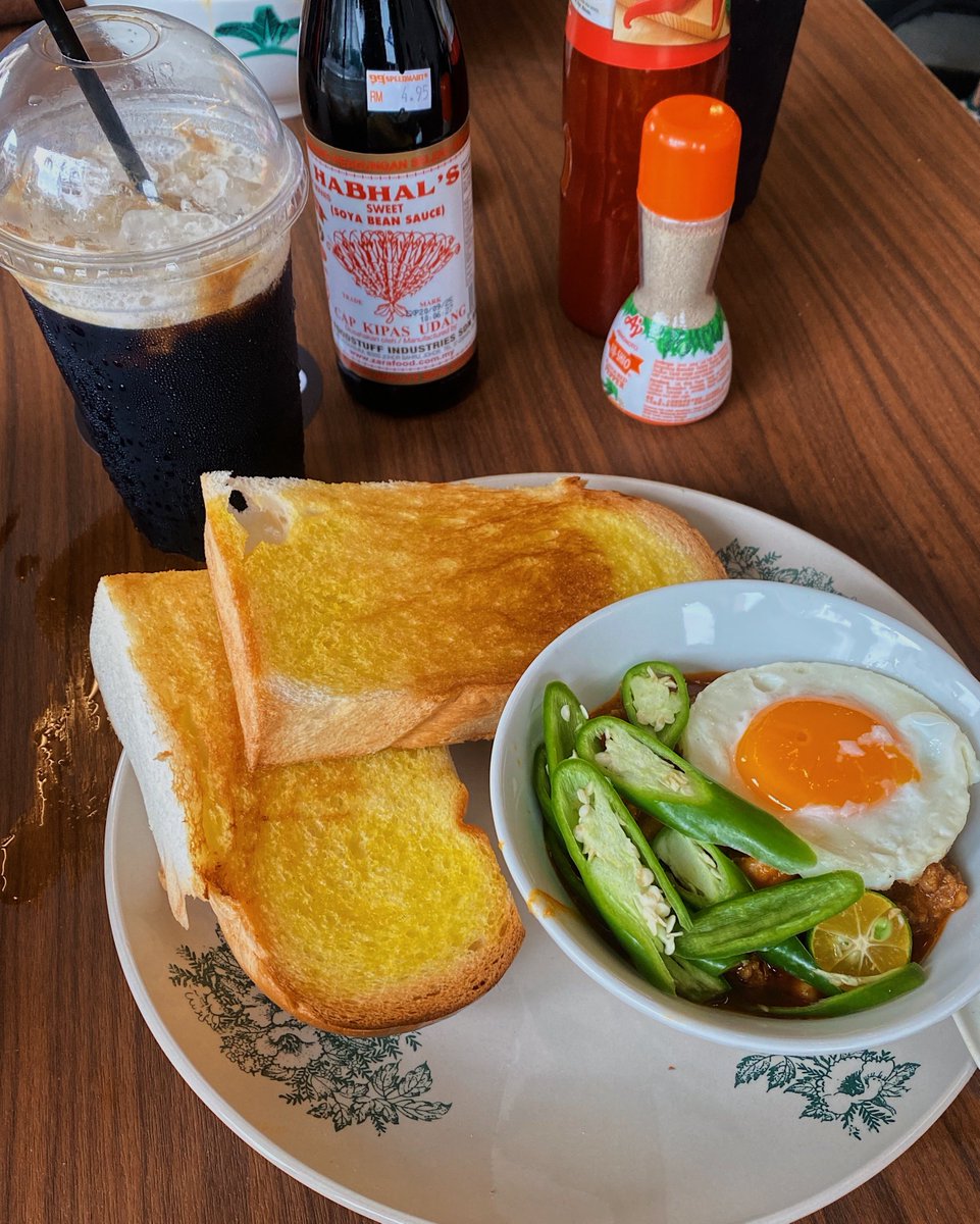 MohKeIpoh's tweet photo. Cawangan baru Suhaimi Cafe kini dibuka di pekan lama Ipoh. Moh Kita!

#MohKeIpoh https://t.co/lfewedd6L8