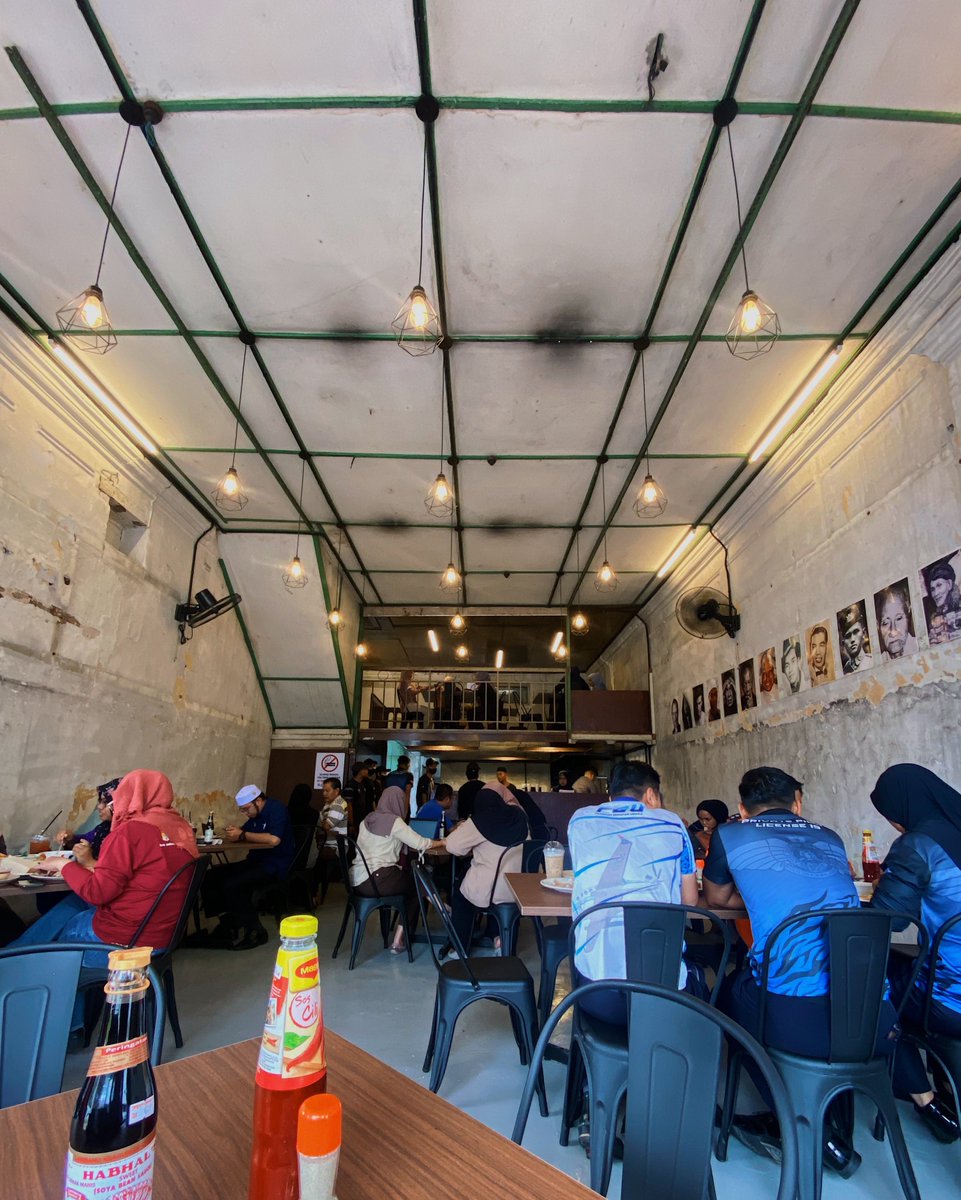 MohKeIpoh's tweet photo. Cawangan baru Suhaimi Cafe kini dibuka di pekan lama Ipoh. Moh Kita!

#MohKeIpoh https://t.co/lfewedd6L8