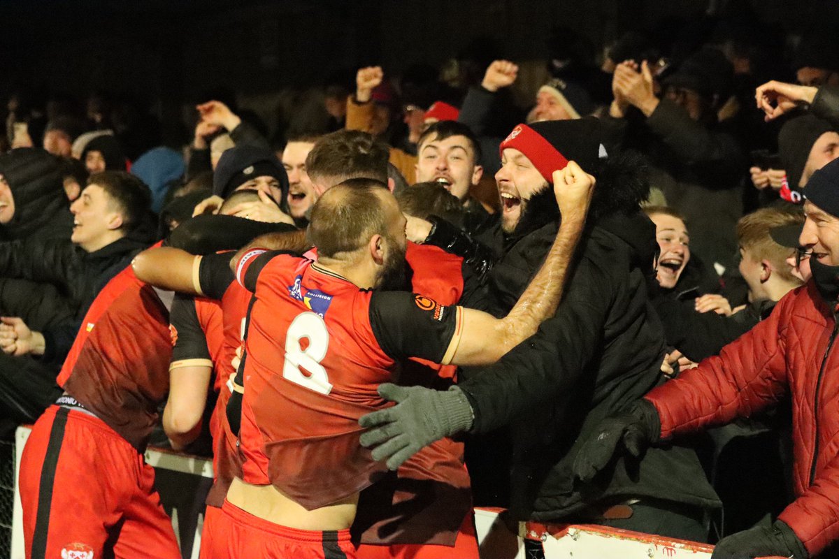 Wednesday mornings just got better 😅 <a href="/KTFCOfficial/">Kettering Town FC</a> #ktfc