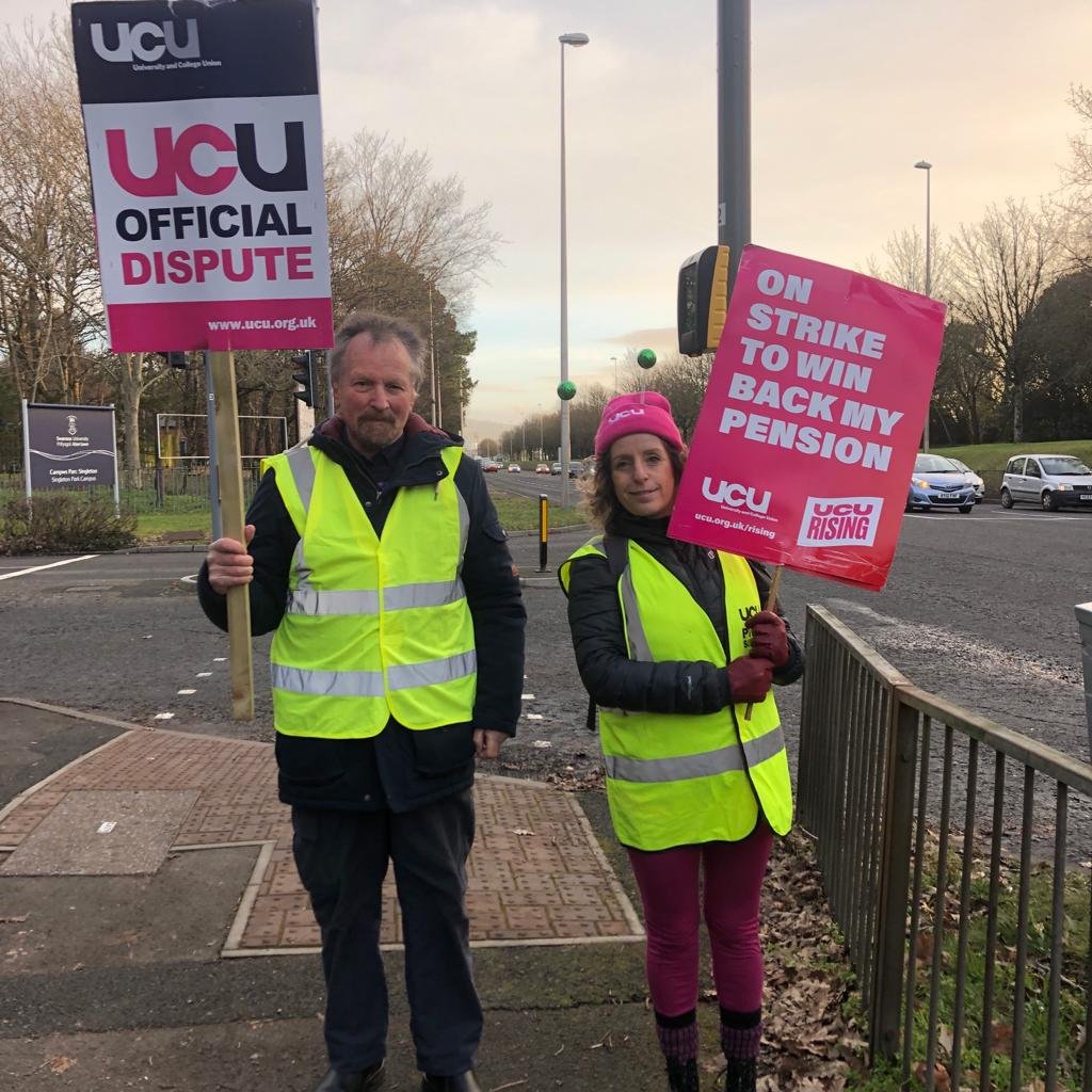 socialistworker's tweet photo. The @ucu pickets in Swansea #Solidarity #1FebStrike #SupportTheStrikes #WalkoutWednesday #NationalShutdown #ucuRISING #ucustrikes #UCU #streic #cymru #abertawe https://t.co/e70In6kEvk