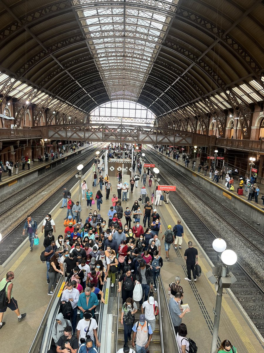 DiariodaCPTM's tweet photo. Estação Luz 💡
#L7 #S710 #L11 #L13 https://t.co/Hdju7T3NqI