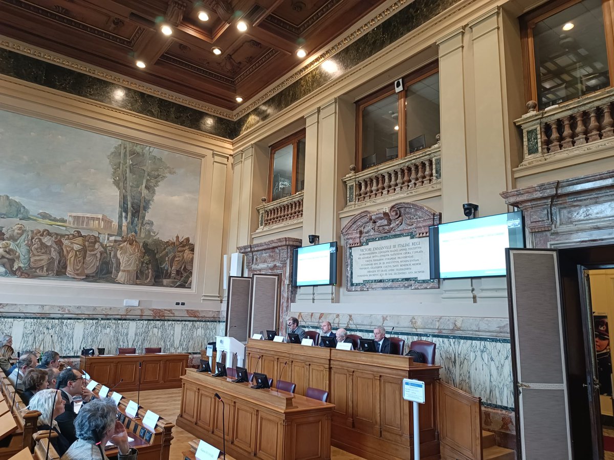 #VillaLubin:  ha preso il via l'evento 
<a href="/cnel_it/">Consiglio Nazionale dell'Economia e del Lavoro</a> sulla Dichiarazione non finanziaria e criteri #ESG. #Assoholding interverrà con il suo Presidente, Gaetano De Vito, sul concetto di #rigenerazione e #governance.

#publicaffairs #communications #policy #advocacy