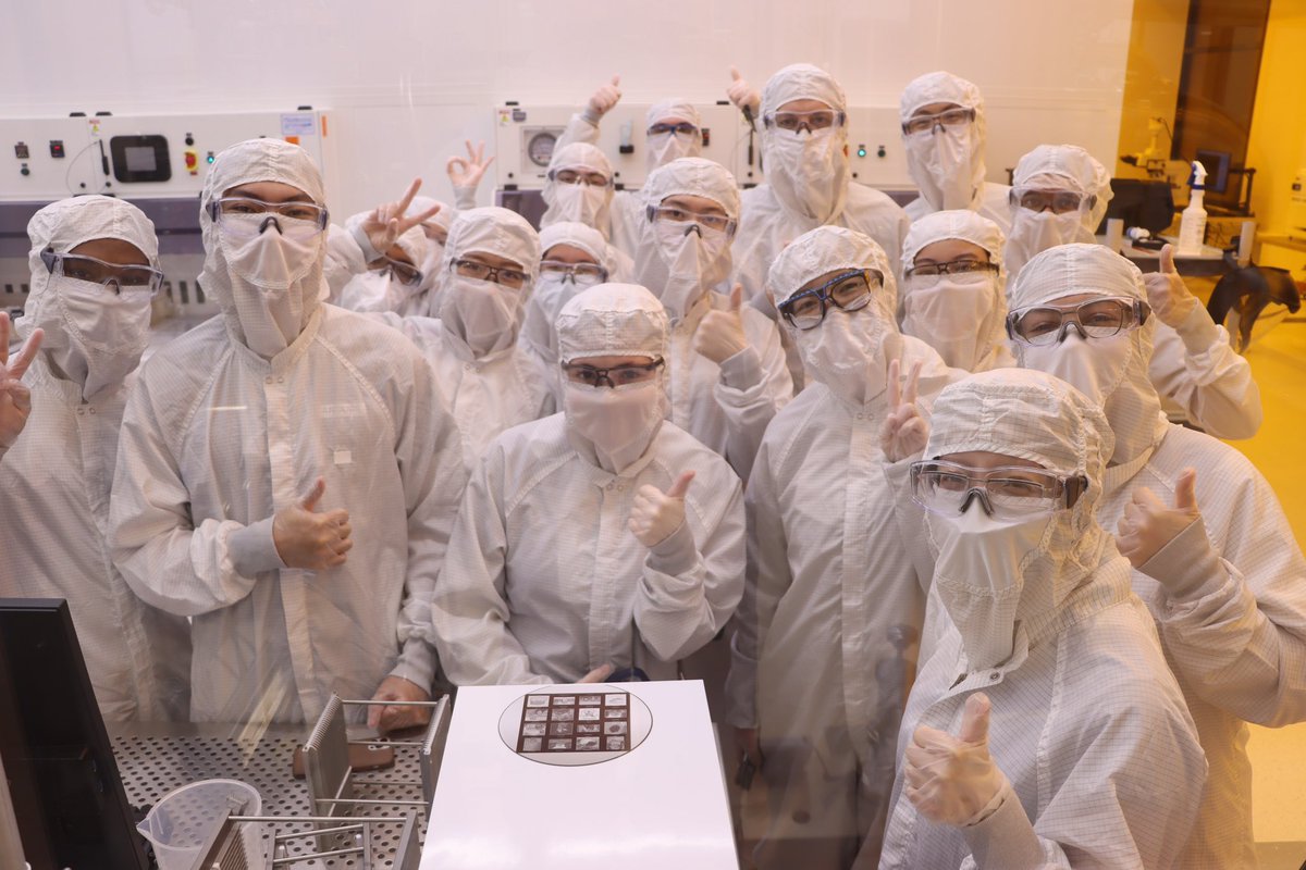 LiuYang0129's tweet photo. Thanks to Prof. Jorg Scholvin for his detailed and great teaching! https://t.co/KnwOXeUwss