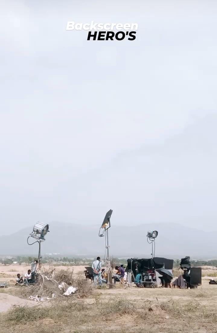 Shamshad_369's tweet photo. #KingOfKotha Location Stills!⚡️💜

@dulQuer #DulquerSalmaan https://t.co/whaFl8fJWJ
