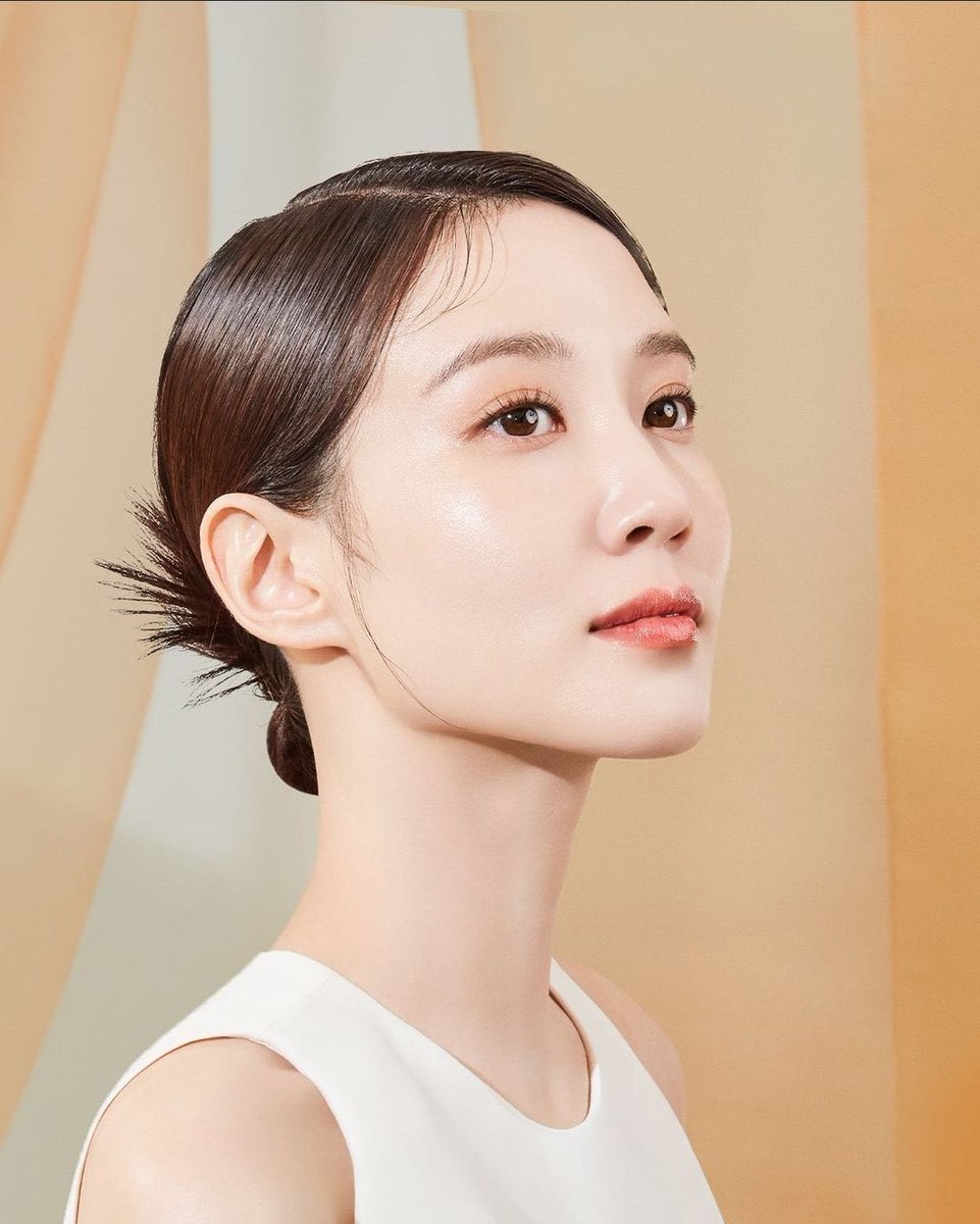 1992_904's tweet photo. 아 진짜 미모 미쳤다 .... 🥹🥹💖💖 https://t.co/nOH3iHQ3is