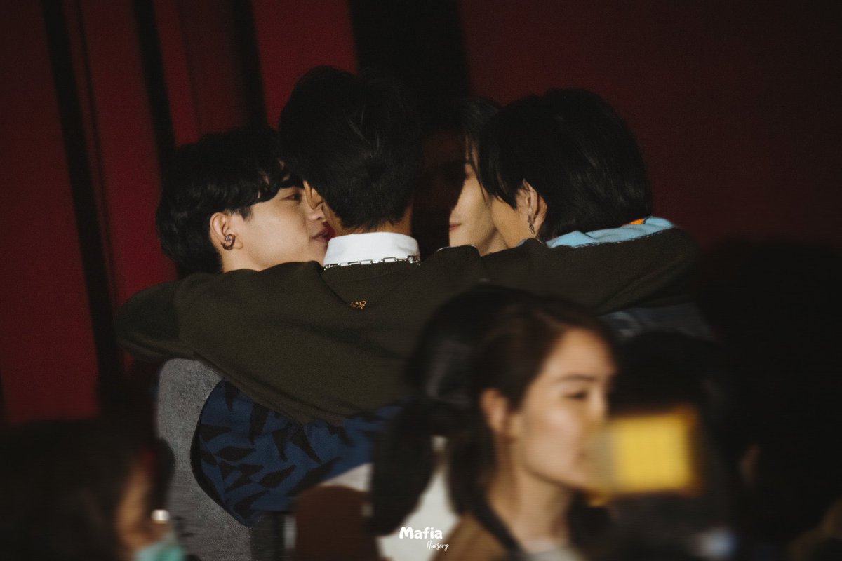 Bluedwinter's tweet photo. These brothers always give you the best hug๐ฅบ
Now, I wanna hugged by them too๐
#Nnattawin #barcodetin
#ApoBarcode https://t.co/vSfEfG0wzm