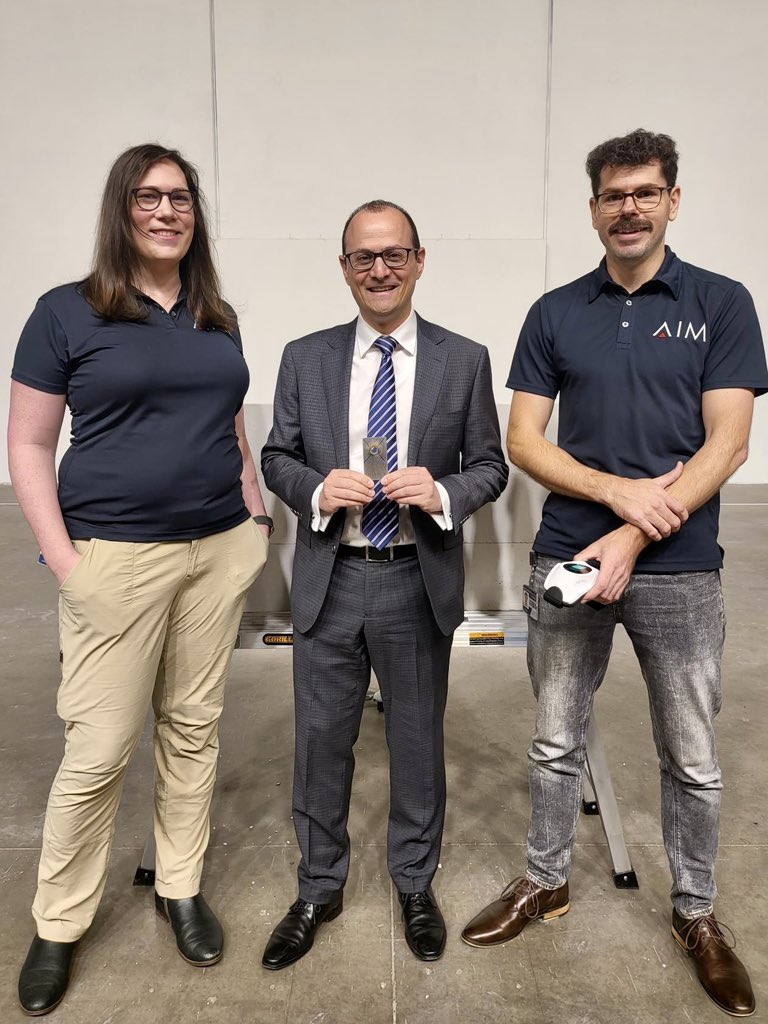 Great to visit <a href="/AIMdefence/">AIM</a>, a start-up established in 2018 aimed at bridging the gap between technology development and Defence application. They research and manufacture laser systems for protection against weaponised drones and other threats. #auspol