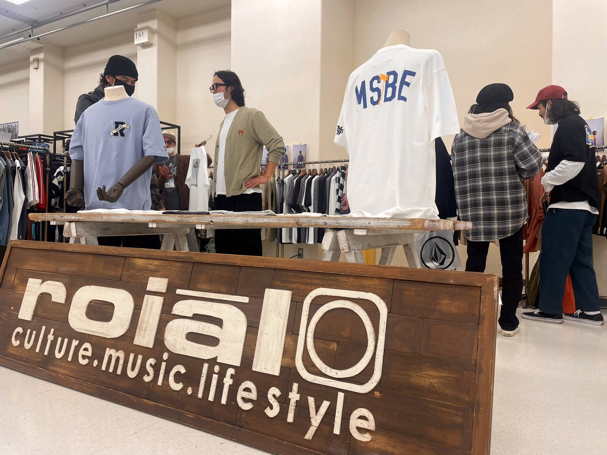poc_online's tweet photo. 今日明日とROIALチームで社内展に出展しております🫰🏼 https://t.co/IY4N0ASFy4