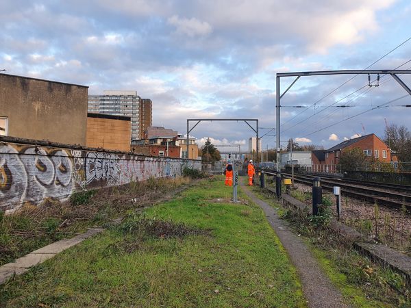 ZSchneeweiss's tweet photo. Camden highline brings NYC-style rail park to London https://t.co/qmqV62r78j via @FeargusOSull https://t.co/y27AKjlxI8