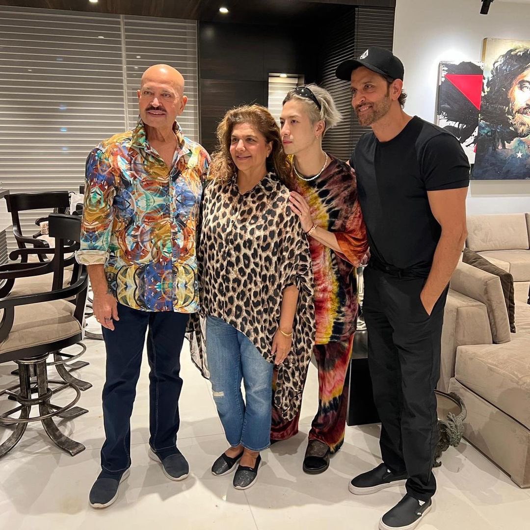 iHrithik's tweet image. What a delightful experience meeting you Jackson. Such a kind hearted rock star. Loved hearing about your journey, I hope you continue to grow both as the star and human. Thanks for the music and for the love you gave my family and home staff.