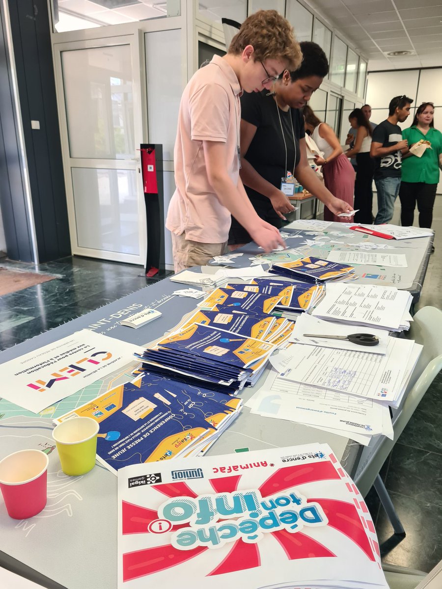 CLEMI La Réunion tweet media