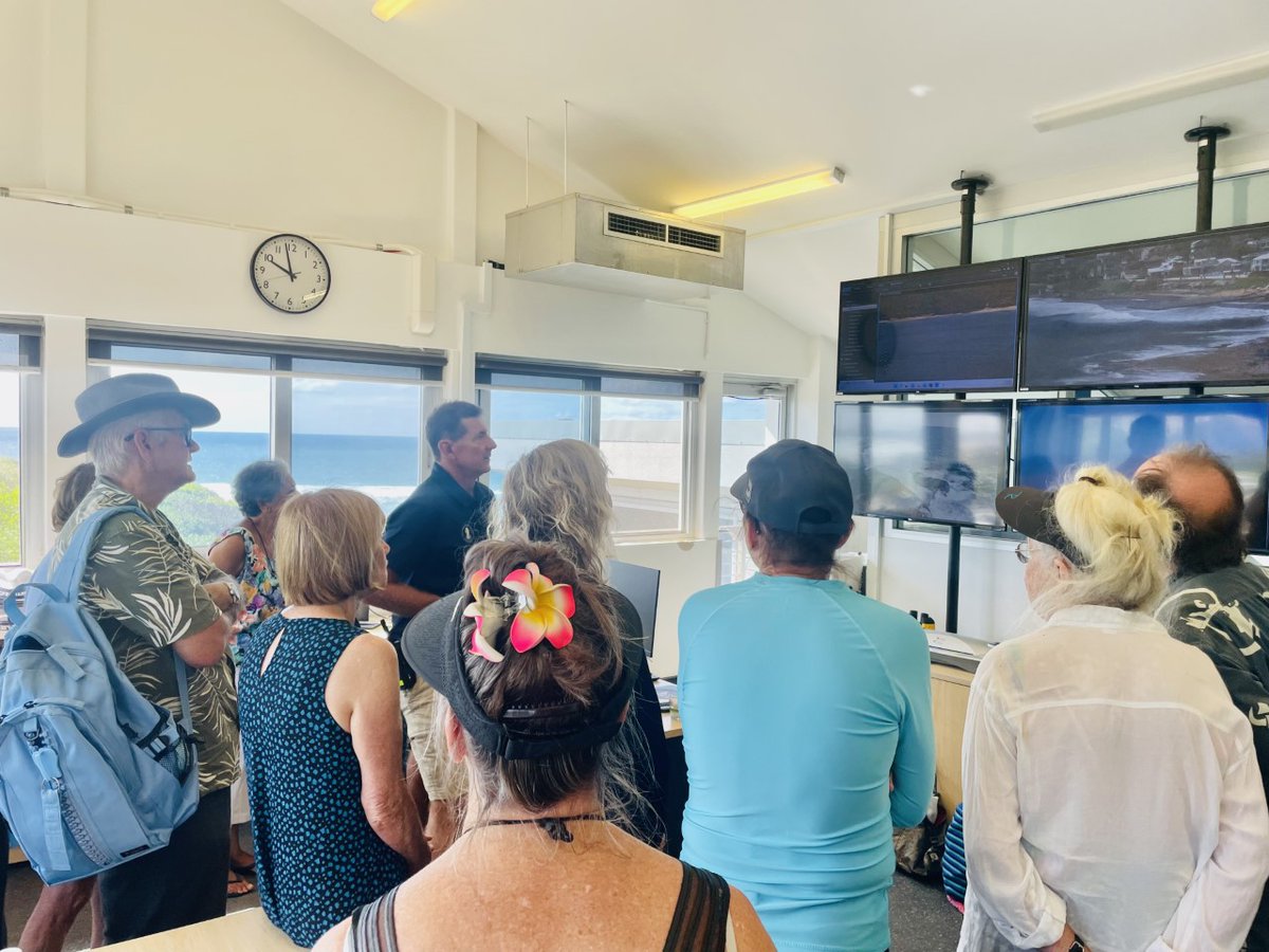SSMRF_official's tweet photo. SSMRF and Caringbah Rotary fed a delicious bbq lunch to a group of hungry Seniors after their surf safety school in the classroom and in the ocean. The event kicked off Seniors Week 2023 in the Sutherland Shire. #seniorsweek #ssmrf #caringbahrotary #surfsafety #SSC #lifeguards https://t.co/TFYu9MnVlI