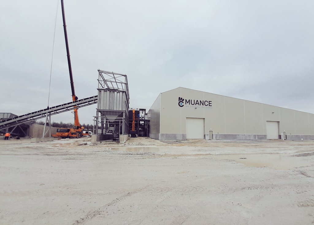 BdT_GrandEst's tweet photo. 🏭 #Muance usine de construction modulaires bas #carbone près @AeroParisVatry #Marne. Construire des #logements #sociaux autrement, c'est possible👍[+verts -moins chers +vertueux] capacité de production 500 logts/an #territoireindustrie #innovation @BdT_GrandEst @BanqueDesTerr https://t.co/4aa8N5Sv6r