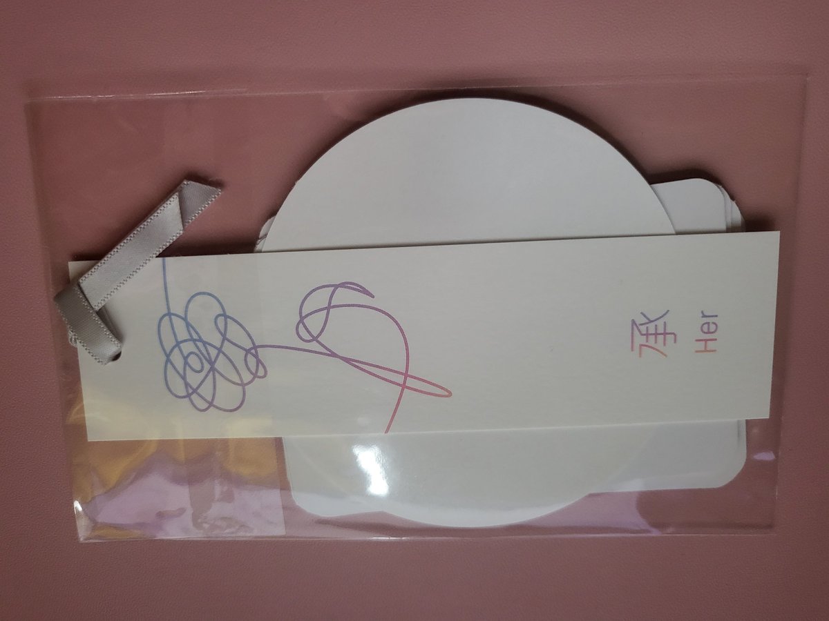 shopnabiph's tweet photo. wts lfb bts ph 

ly her vinyl pc set w bookmark and sticker
1700 
Vinyl her unsealed - 700

Onhand
mop: gcash
mod: ggx https://t.co/Tr6pt2bguU
