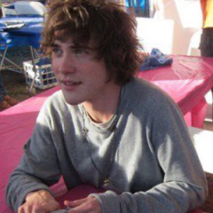 HAPPY BIRTHDAY MR ANDREW VANWYNGARDEN 