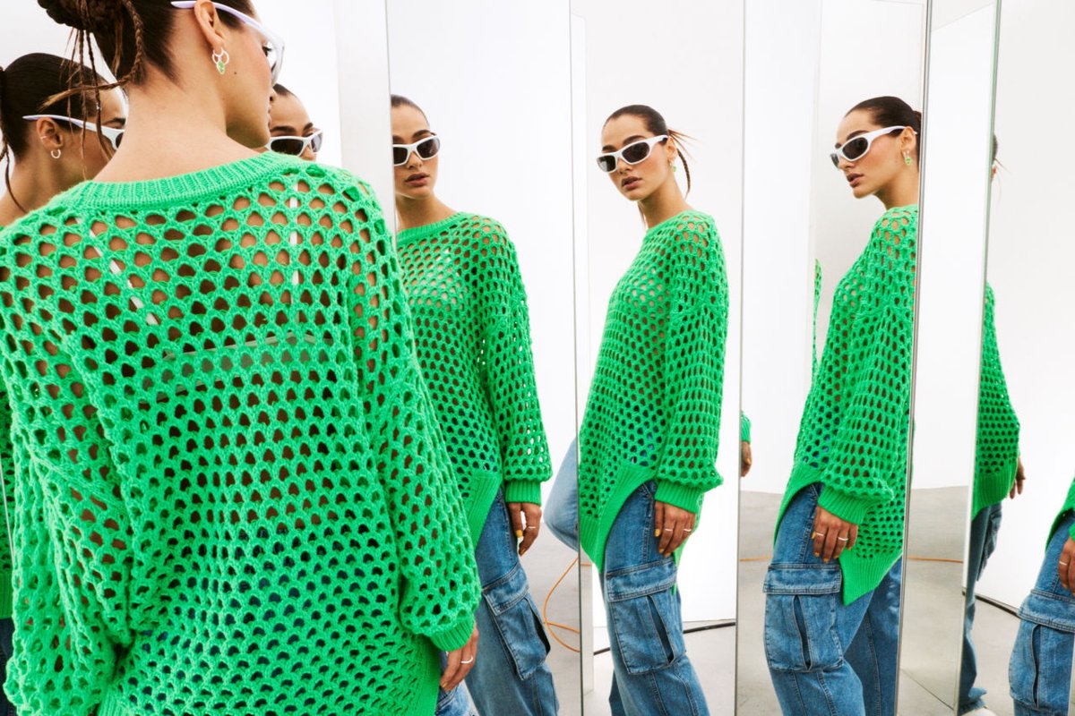 hmphilippines's tweet photo. We're saying yes to Green! Go for this season's new fave color. π #HMDivided
Shop this asymmetrical hole-knit jumper at P1,190 in stores and online: https://t.co/SsSA4YzH4u https://t.co/3tZcKM6Az5