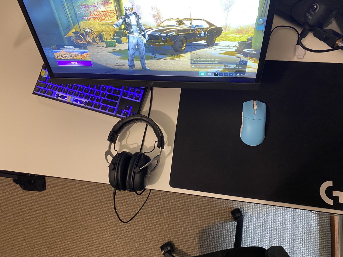 Already in love with this mouse.

Gone from the Model D wireless (69g) to the Glorious Forge model O Pro Wireless (55g)