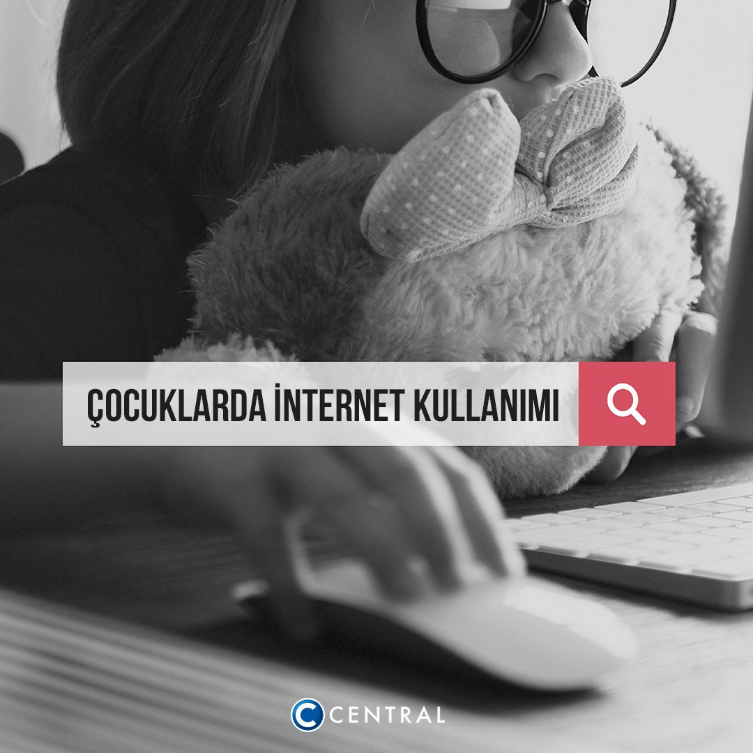 CentralTR's tweet photo. İnternetin çeşitli alanlarda yararları olduğu bilinse de, çocuklarda yarattığı psikolojik ve sosyal olumsuz etkilerinin yanı sıra tehlikeler içerdiği de yadsınamaz bir gerçek.
Haberimize ulaşmak için; https://t.co/R85JoHDpXv 
#çocuklardainternetkullanımı https://t.co/fmcQDPZOi2