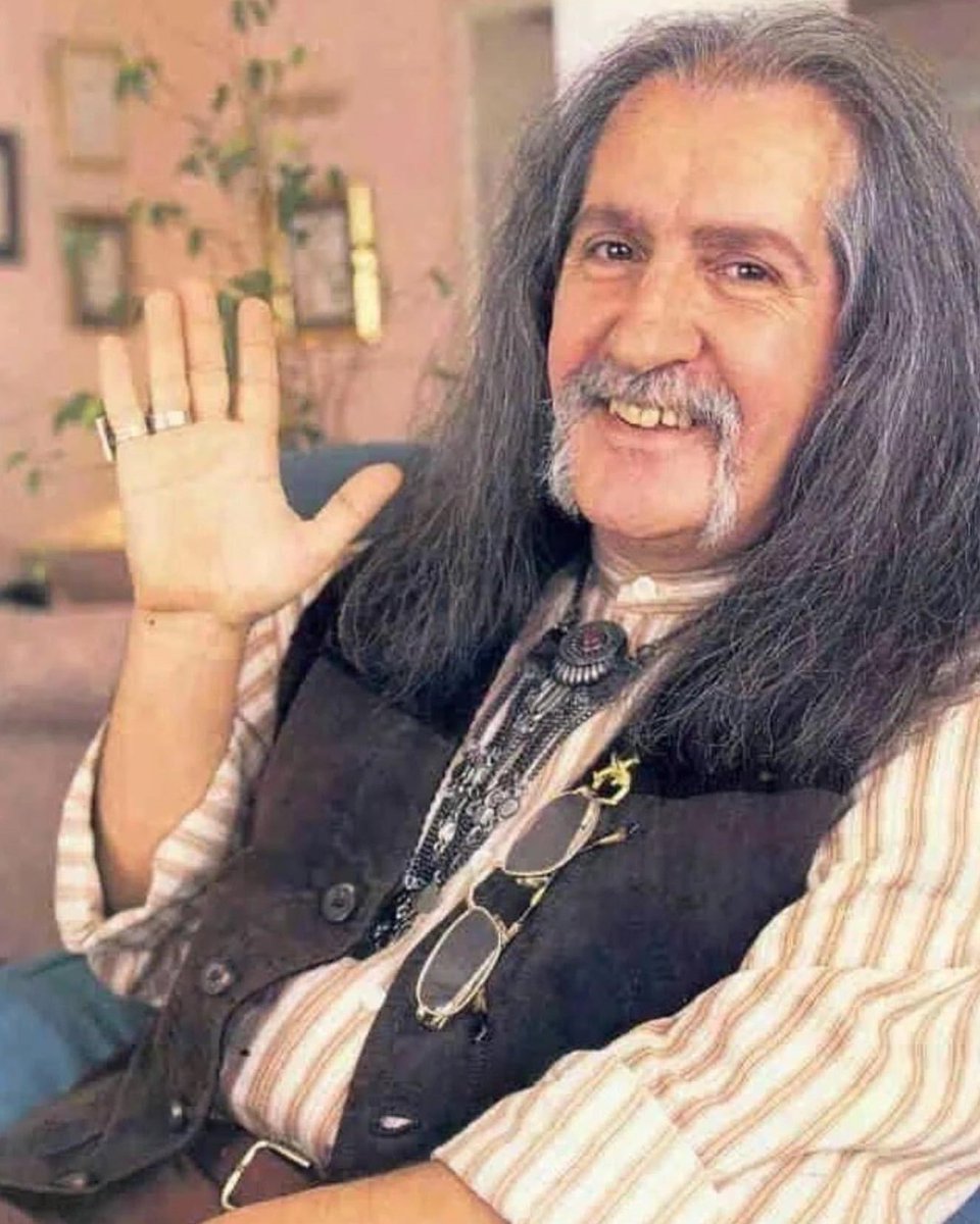 Unutmadık seni. #BarışManço