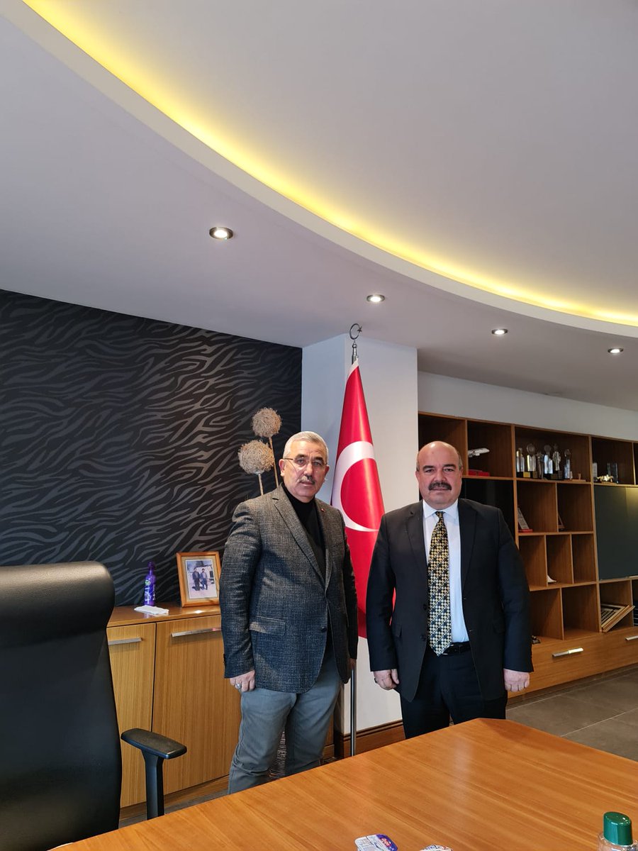 adanaistim's tweet photo. Adana İl Sivil Toplumla İlişkiler Müdürü Recep KURTOĞLU'nun katılımı ile Karaisalılar Derneği ziyaret edildi. Ziyarette derneğin faaliyetlerine ilişkin başkan Hasan DÖNMEZ ile fikir alışverişinde bulunuldu. https://t.co/Y9ZNsDX8mn