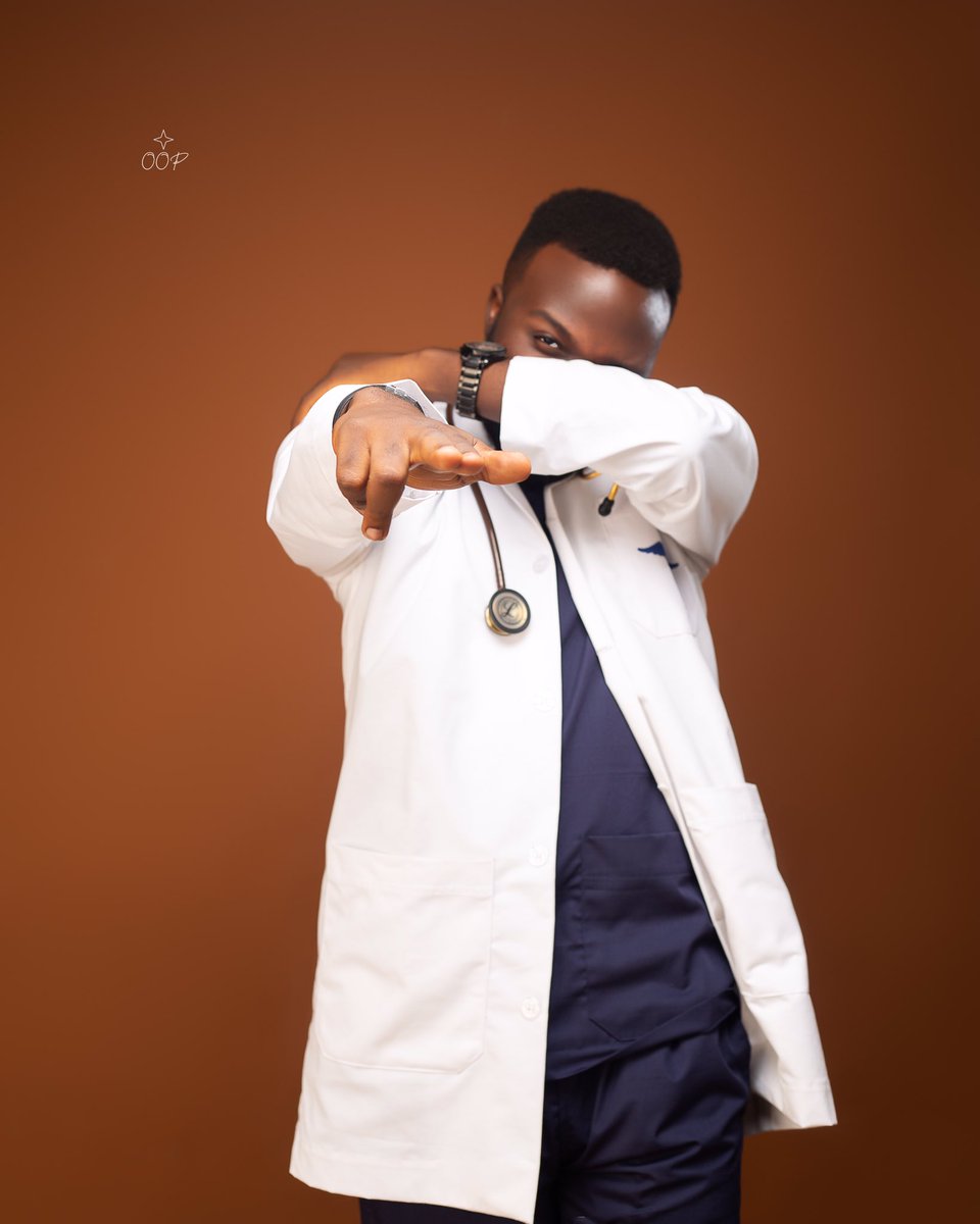 _Muyii's tweet photo. GOD REALLY DID!! 

After many, MANY years of tears, sweats and hard work coupled with so many bouts of uncertainty, we’re finally here and boy oh boy! It feels so good🔥🙏🏾

Now if you’d oblige me 😉

It’s Dr. Yinka-Balogun Olumuyiwa “Muyii”Toluwalase MB;BS (ABUAD/FETHI) 🥳🥳 https://t.co/20MZl8MOrf