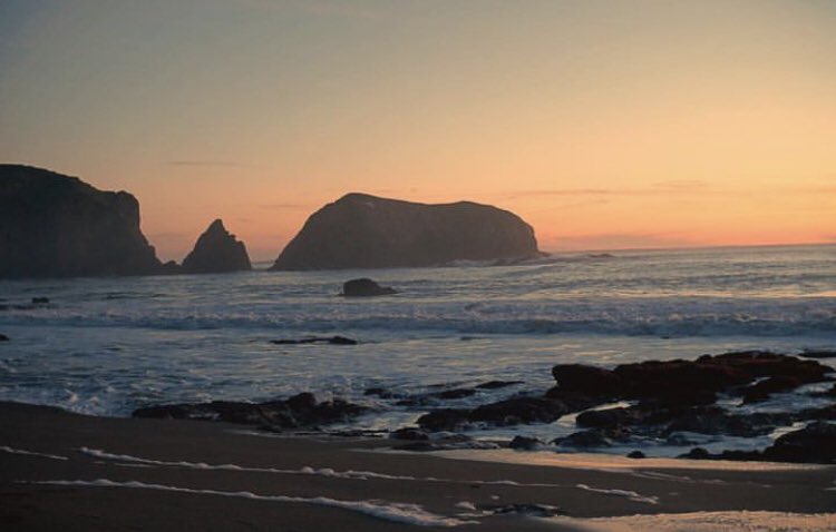 All_bou9898's tweet photo. Home vibin 🌊 #California #sunset #beachlife #NorCal #rodeobeach #ocean https://t.co/ZjCbESQrb6