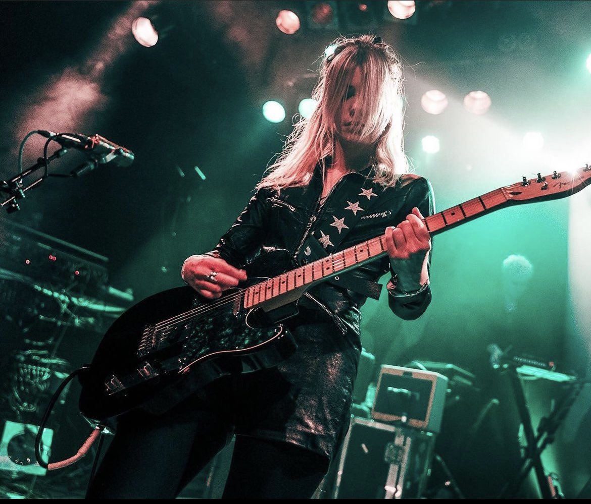 RowdyBass666's tweet photo. #Guitarparadise
#livetoplay
#playtolive https://t.co/qrmvZbOaVk