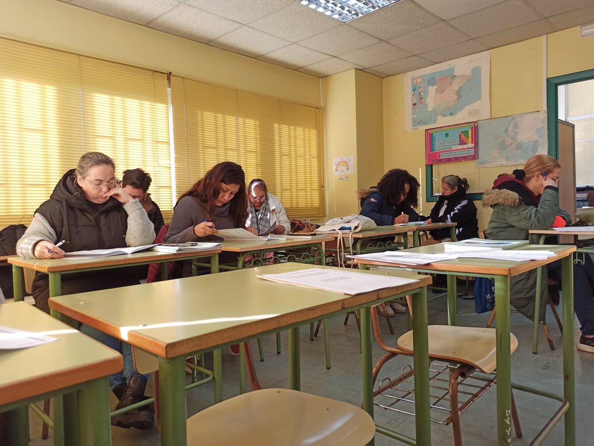ecca_coruna's tweet photo. Seguimos formando en A Coruña a las beneficiarias del Programa "ECCA EMPLEA" con  colaboración de @FundlaCaixa  con acciones de formación en Atención Sociosanitaria a personas en domicilio y acompañamiento e inserción sociolaboral #FundaciónlaCaixa #AcciónSocial #InserciónLaboral https://t.co/jxmkcPNfDM