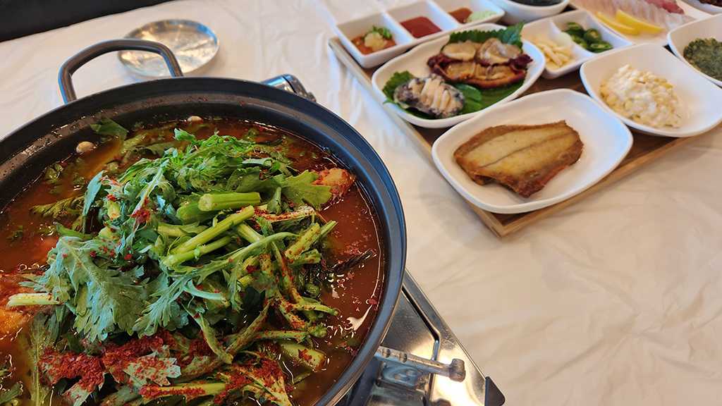 blog.naver.com/kkyycc27/22300…
#강릉79막회 
#강릉횟집 #강릉가볼만한곳 #강릉여행코스
#동해안가볼만한곳 #동해안여행