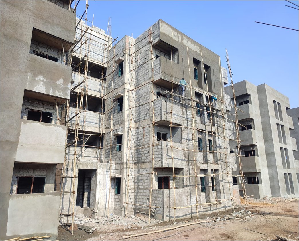 Executi62721743's tweet photo. ગુજરાત હાઉસિંગ બોર્ડ, ભાવનગર ખાતે પ્રધાનમંત્રી આવાસ યોજના અંતર્ગત EWS-I પ્રકારના મકાનોમાં બાહ્ય પ્લાસ્ટરની કામગીરી પ્રગતિ હેઠળ છે.
#affordablehousing #housingforall
@Rakesh_gujIAS
@Mukeshias https://t.co/GLl9mf0fyP