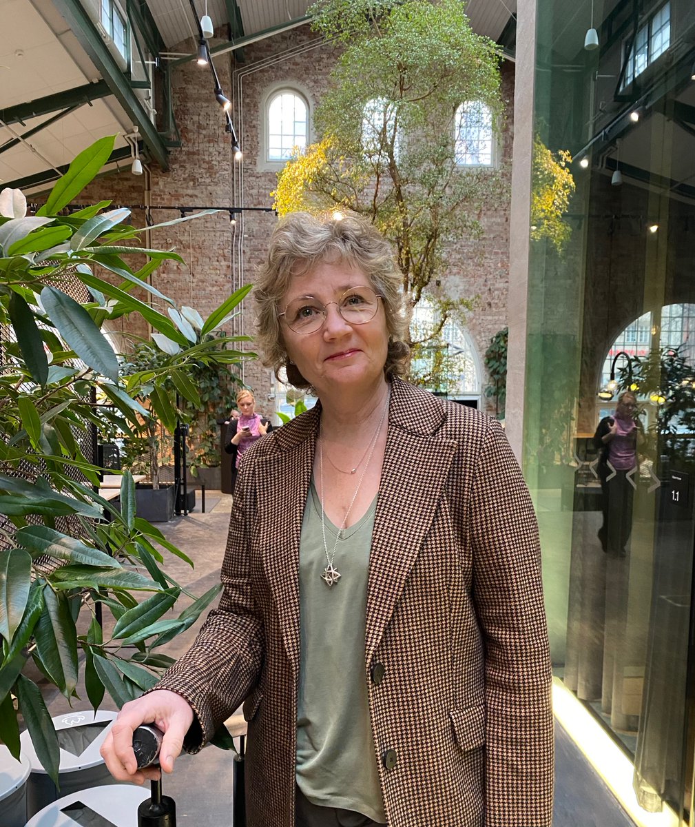 Ny VD på plats idag. Varmt välkommen till Global Utmaning, Eva Svedling!  
– Jag är mycket glad att vara på plats, redo att bidra till samhällsförändring för en hållbar värld. 
aktuellhallbarhet.se/miljo/klimat/h…