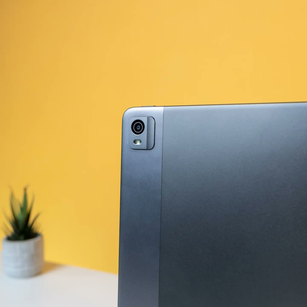 techbharat's tweet photo. First Look of mid range Android Tablet from Nokia comes with 2k Display and long battery life for all of your media consumption.
@NokiamobileIN
#nokia #nokiat21 #nokiatab #tablet #2kdisplay #andriod #everythingyou https://t.co/faeonsJwgZ
