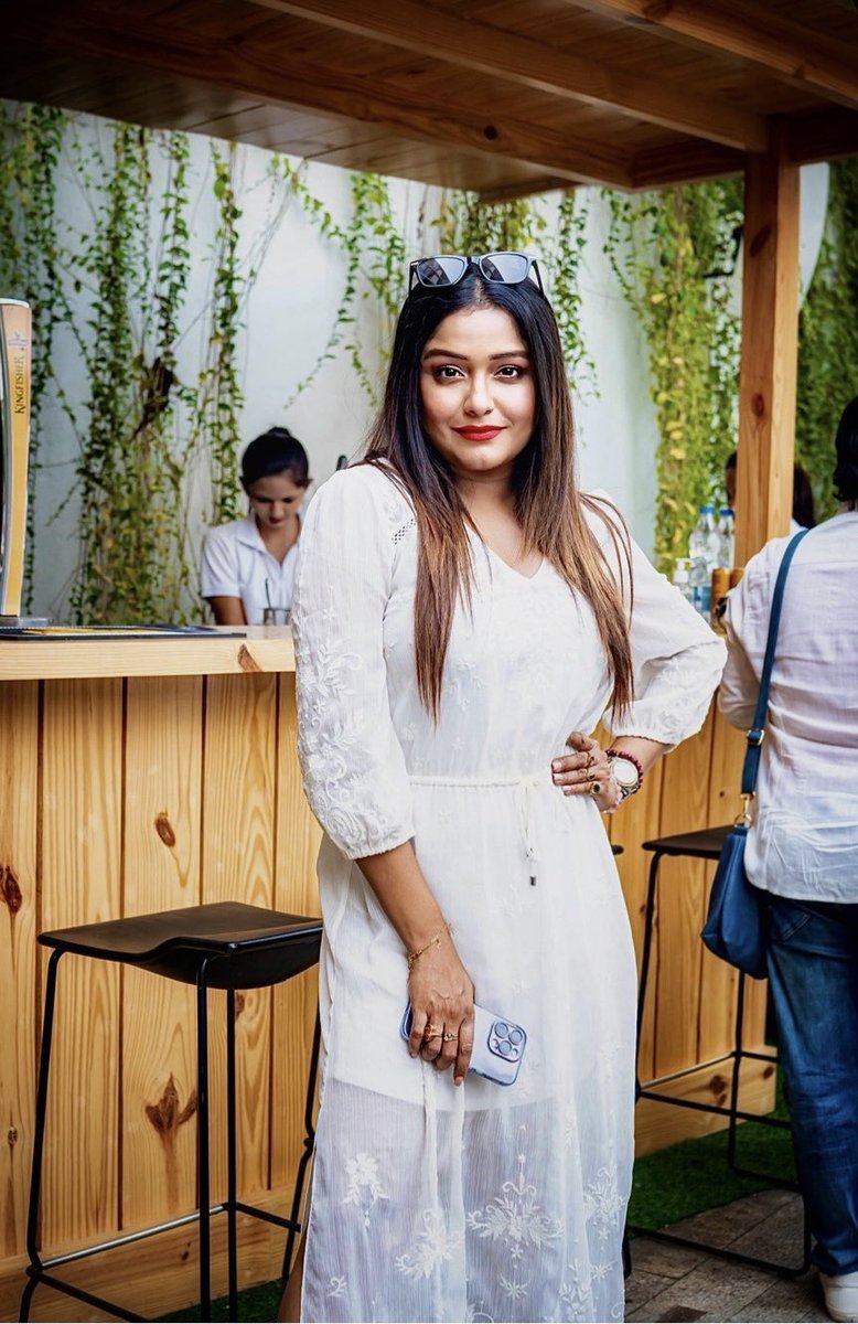 sayantani8's tweet photo. Some glimpses from the beaming brunch at the beer garden
#latepost #winter #kolkata #brunchtime #throwbackevent #sundaybrunch https://t.co/zWrBjAJdOU