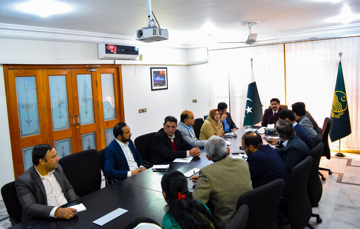 DepttTourism's tweet photo. سیکرٹری سیاحت پنجاب احسان بھٹہ نے آج ٹی ڈی سی پی، آرکیالوجی ڈائریکٹوریٹ، لاہور میوزیم اور ڈیپارٹمنٹ آف ٹورسٹ سروسز کے جاری اور آنے والے منصوبوں کے حوالے سے خصوصی بریفنگ لی۔ اس موقع پر چاروں ونگز کے نمائندگان نے شرکت کی۔
@EhsanBhutta12 @CS_Punjab @TDCPOfficial @DGAPunjab https://t.co/rAcP6XJ8Ki