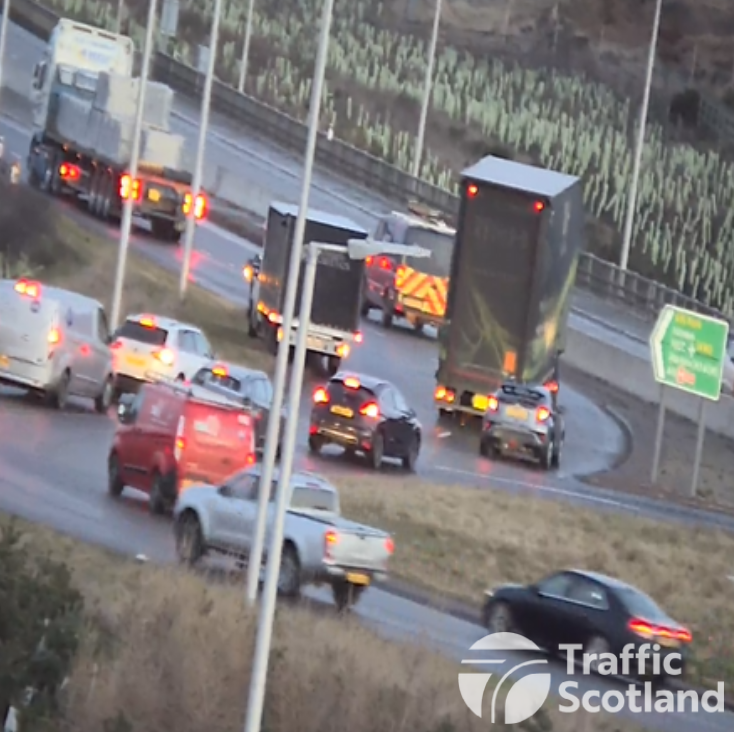 trafficscotland's tweet photo. NEW❗ ⌚08:00

#A90 Cleanhill Roundabout 

Partially blocked Northbound at Cleanhill Roundabout due to a collision⚠️ 

Approx 10 minute delay on the approach 

@ARL_AWPR @AberdeenTravel https://t.co/QKAzyUVjLe
