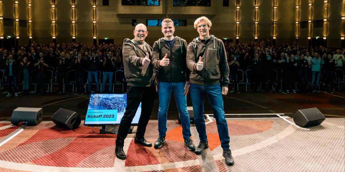 codecentric's tweet photo. Ein Blick zurück, ein Blick nach vorn: So feiert codecentric zu Jahresbeginn den Kickoff! Hier könnt ihr nachlesen, was uns 2023 beschäftigen wird:
https://t.co/TX2RK8BtZq
#codecentricKickoff #codecentriccrew https://t.co/serpMu9HRf