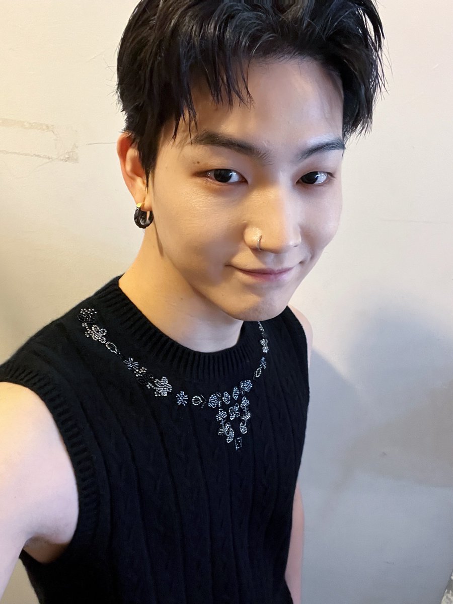 archivemagJAYB's tweet photo. behind
https://t.co/kxOaGLHxdE https://t.co/XUlZkzFdl0