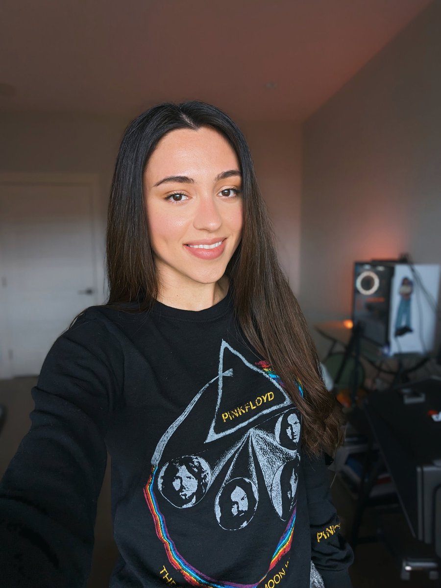 Tinkgrowcrypto's tweet image. Djed morning and a Liqwid day to you all 😂