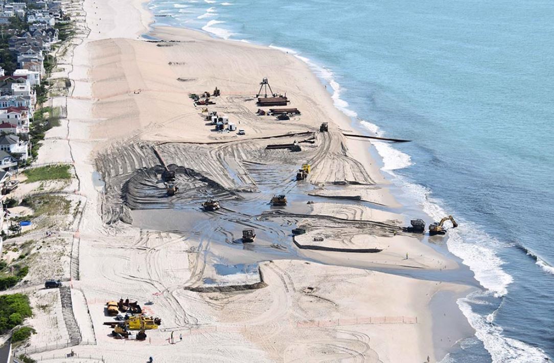 DredgingToday's tweet image. GLDD #dredging crews ready for #Avalon and #StoneHarbor 2023 Beach Fill

dredgingtoday.com/2023/02/01/gld…