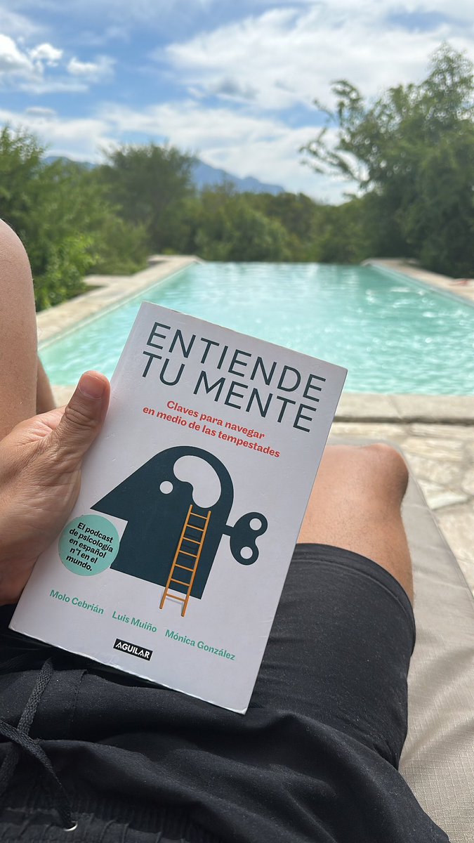Tratando de entender mi mente desde la savana africana 🌍Muy bueno el libro chicos <a href="/EntiendeTuMente/">Entiende Tu Mente</a>