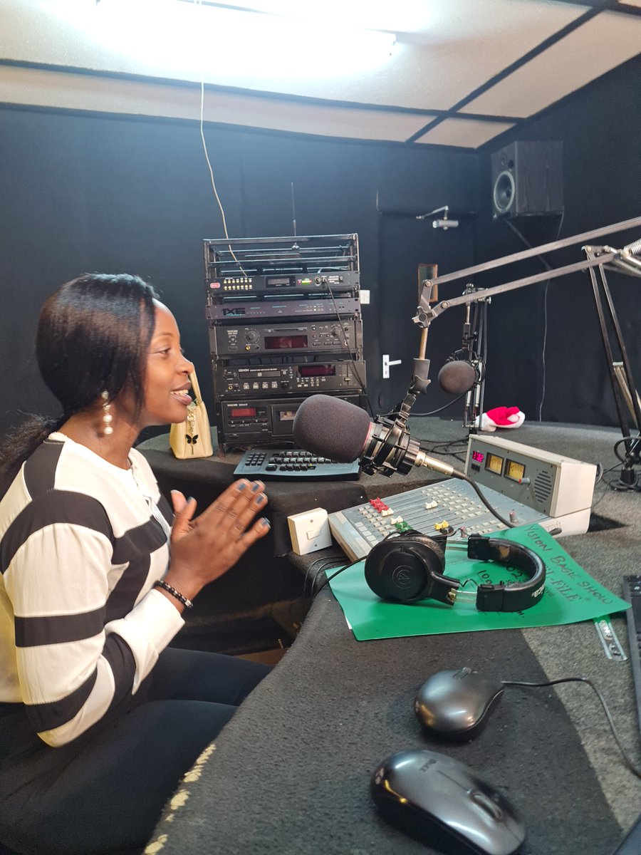 visionradio891's tweet photo. Welcome To Anew Month ❤️
@RoseBatunga91 On VisionBase Till 2pm
#IssueOfTheDay:As Aman Would You Marry Ahighly paid woman?
Yes Or No
And Why ?
#VisionRadioFeelGoodIts2023
#HappyFebruary https://t.co/4BPPDxnFp5